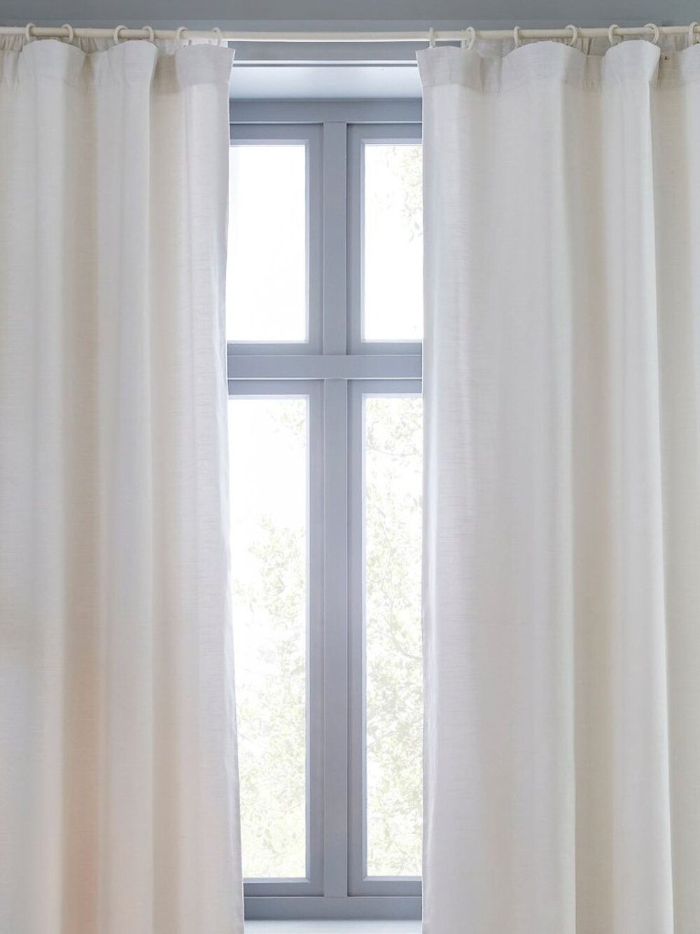 Pottery Barn Kids Evelyn Blackout Panel 44 x 63 White